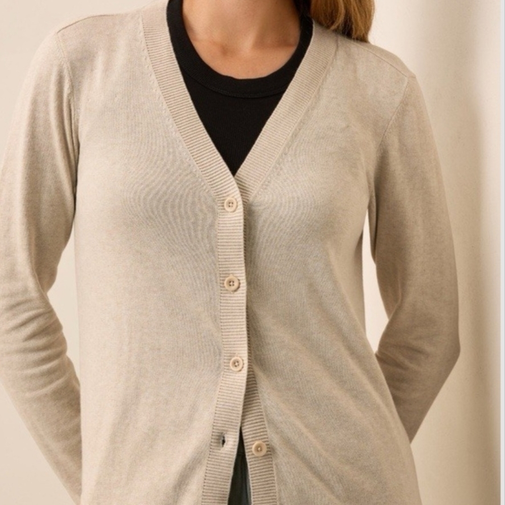 GAP Women's Light Beige Cardigan Sweater